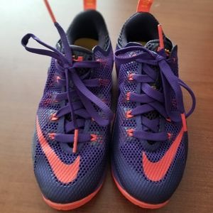 NIKE LEBRON Xll LOW (GS) PURPLE/CRIMSON YOUTH SIZE